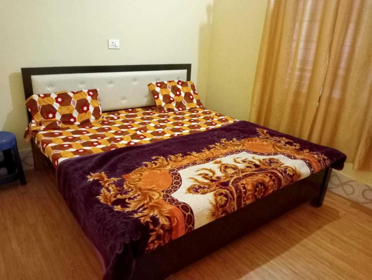 Oyo Hotel Ss Grand Лакхнау Экстерьер фото