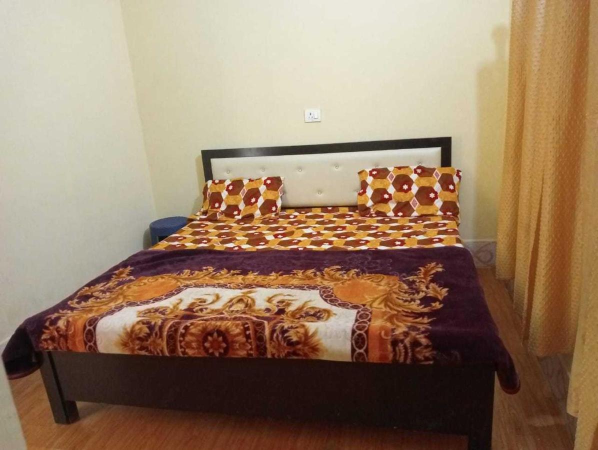 Oyo Hotel Ss Grand Лакхнау Экстерьер фото